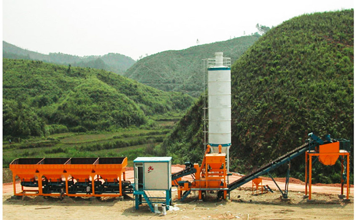 穩(wěn)定土拌合站廠家_億立重工